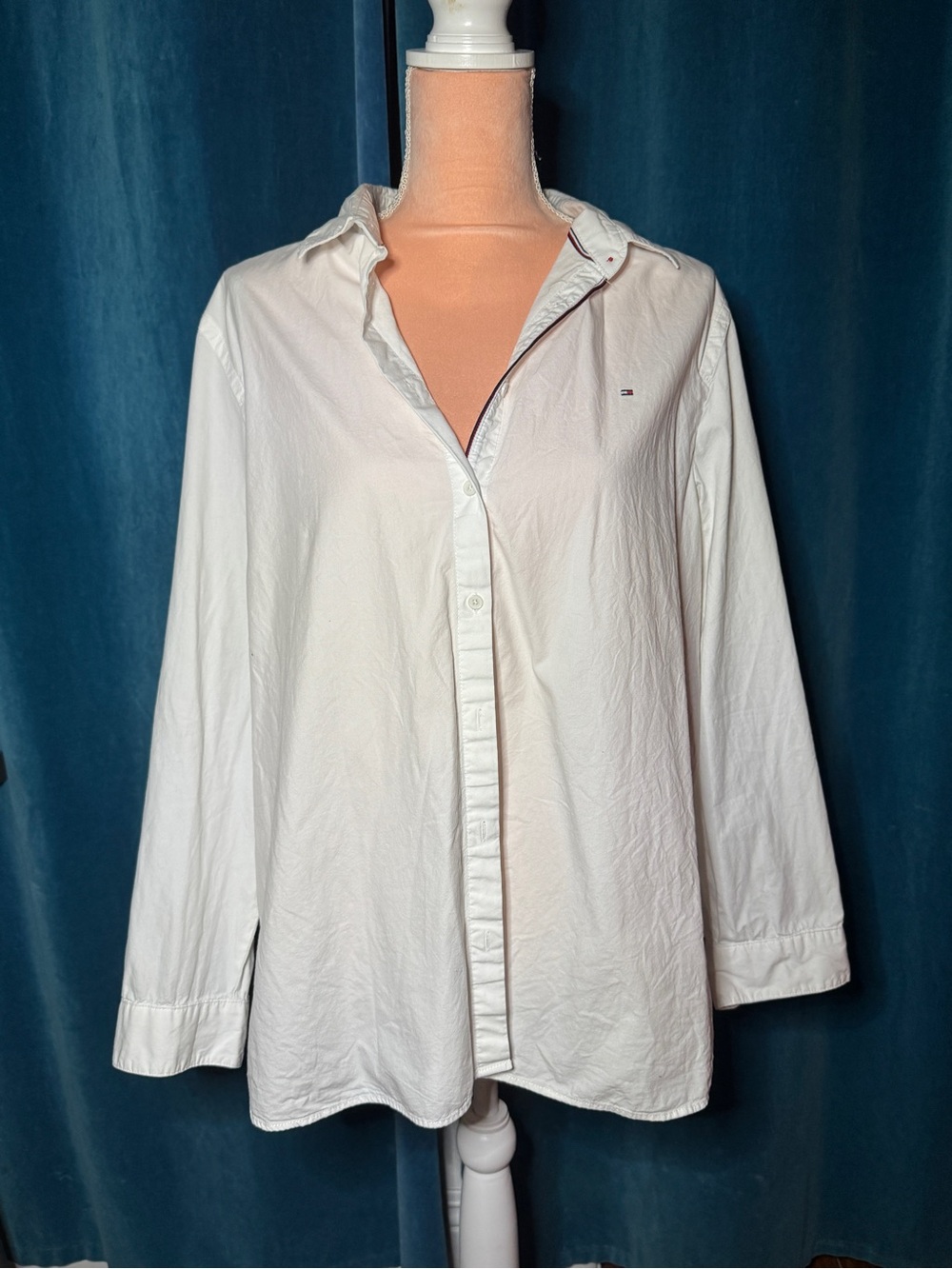 Tommy Hilfiger Classic White Men's Button-Up Shirt
